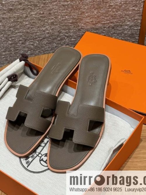 Hermès slippers