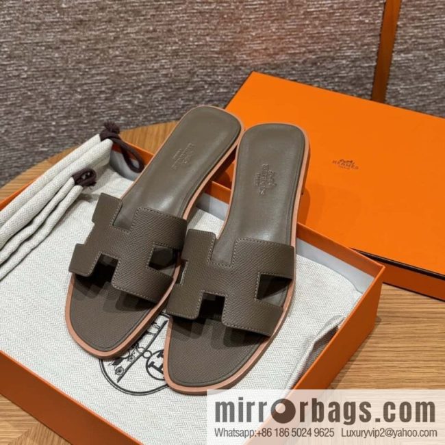 Hermès slippers