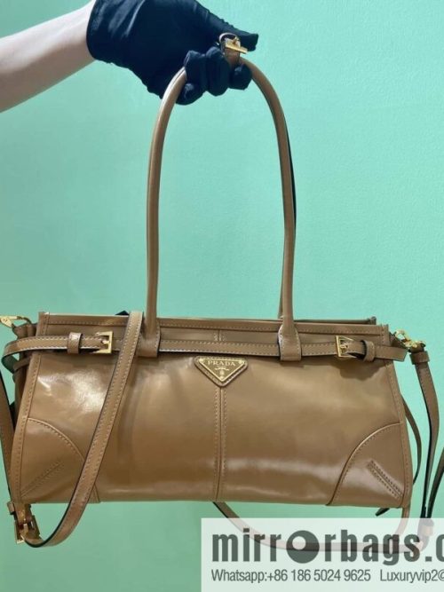 PRADA 🎉 LusSo lf oil wax skin 🎉 1BA426S 🎉🎉 brown