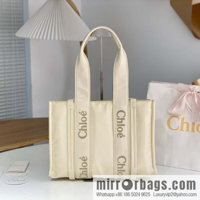 Chloe\'s new nylon Woody tote bag with new material, medium rice apricot 37CM.