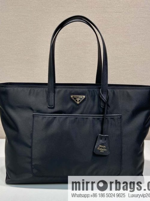 PRADA 🎉 new tote bag 🎉 1BG527