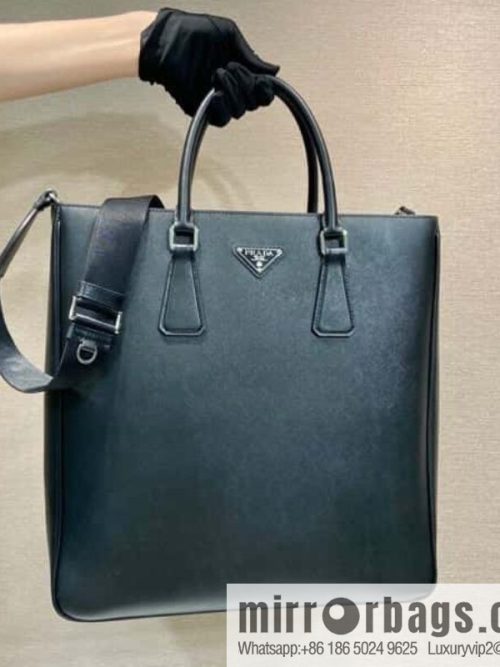 PRADA 🎉 new 🎉 2VG115 men