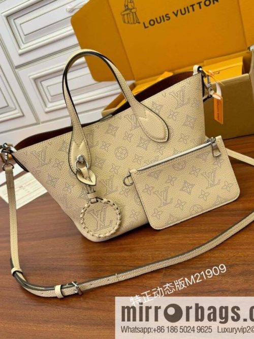 LV M21909 BLOSSOM Small handbag