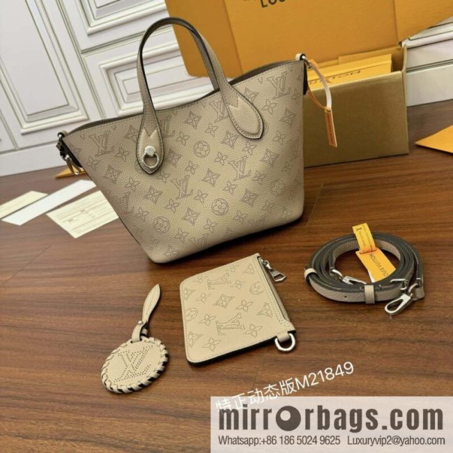 LV M21849 BLOSSOM Small handbag