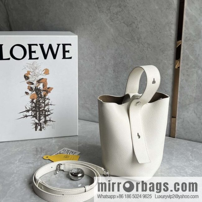 LOEWE latest 𝑷𝒆𝒃𝒃𝒍𝒆 bucket bag 0705 lychee pattern white