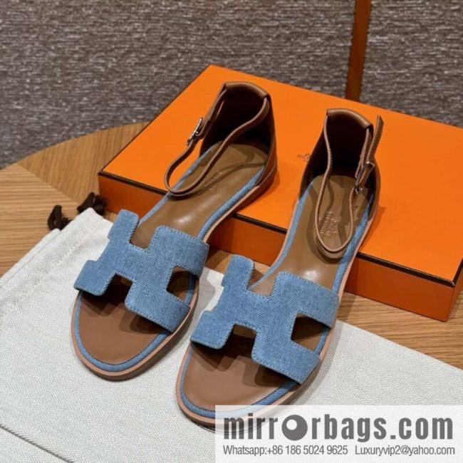 Hermès H\'s must-wear sandals in spring and summer
