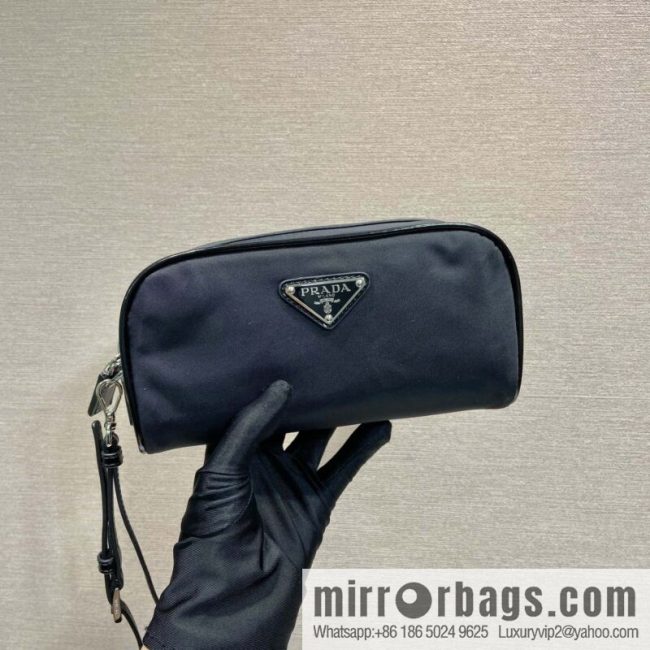 PRADA 🎉 new handbag 🎉 2NE063 Unisex common model