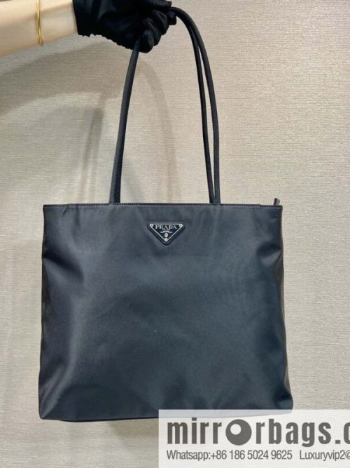 PRADA 🎉 new tote bag 🎉 B6245 M🎉