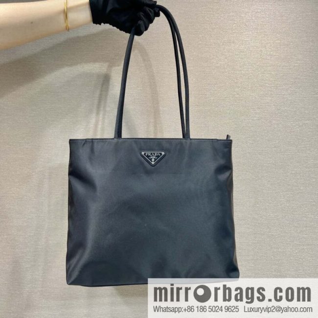 PRADA 🎉 new tote bag 🎉 B6245 M🎉