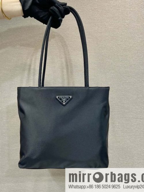 PRADA 🎉 new tote bag 🎉 B6247 S