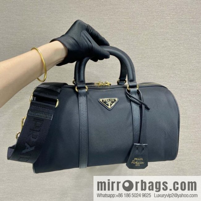 PRADA 🎉 new tote bag 🎉 1BB233