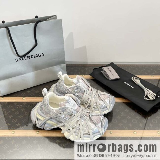𝐁𝐚𝐥𝐞𝐧𝐜𝐢𝐚𝐠𝐚• 3 𝐗𝐋|||𝟐𝟎𝟐𝟒 retro old sports dad shoes, spider web 🕸️ straps upgrade