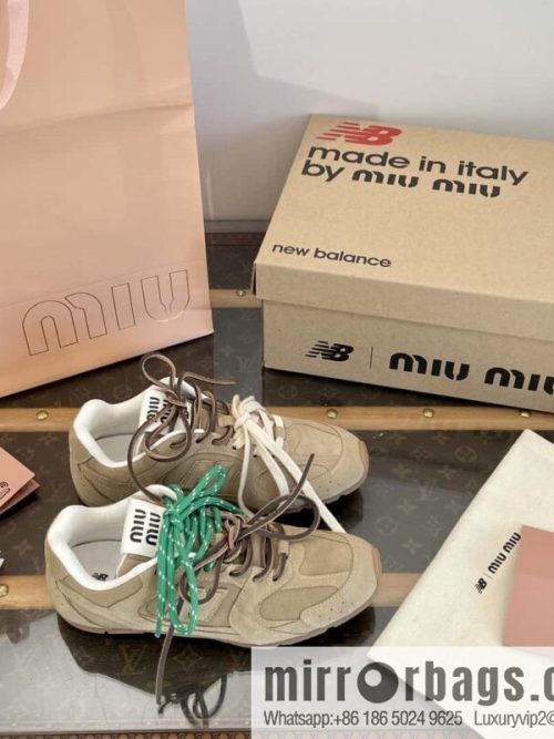 Miu Miu ✖ 𝐍𝐞𝐰 𝐁𝐚𝐥𝐚𝐧𝐜𝐞 𝟓𝟑𝟎 joint model Lace-up Forrest training shoes, football shoes