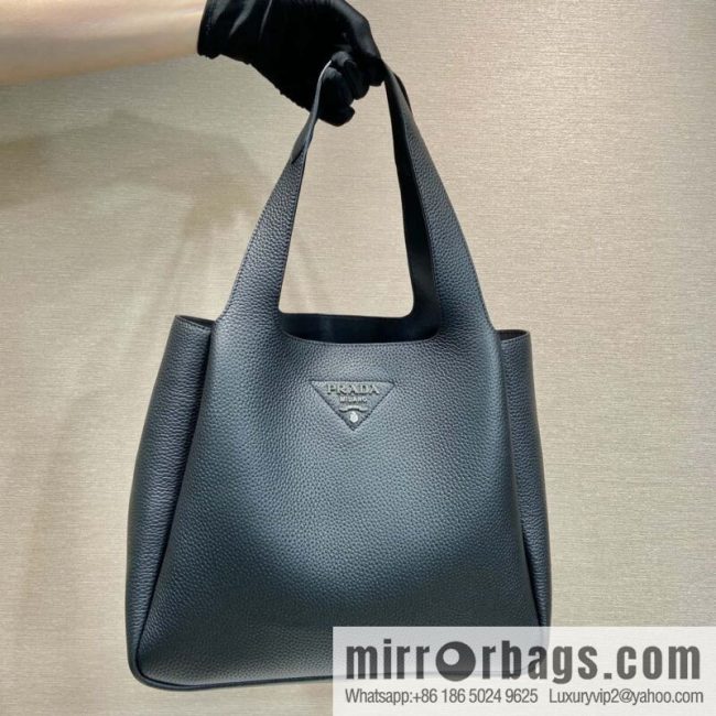 PRADA 🎉 large vegetable basket 🎉 1BG338 large bucket bag