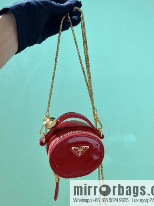 PRADA 🎉 patent leather 🎉 1NR023 🎉🎉 red