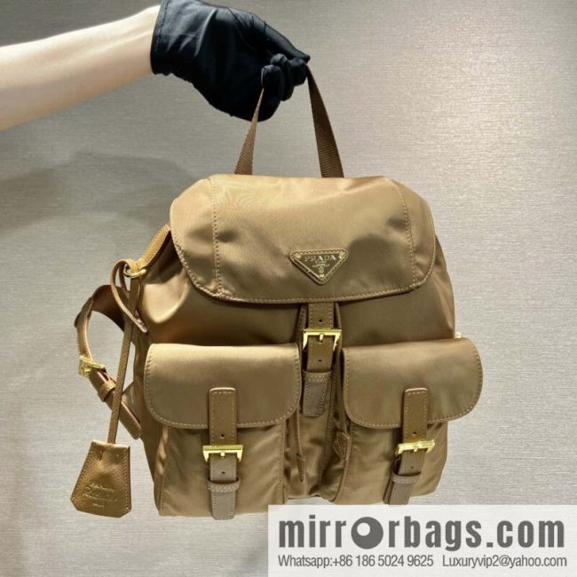 PRADA 🎉 gold buckle classic backpack 🎉 1BZ677 gold hardware🎉🎉