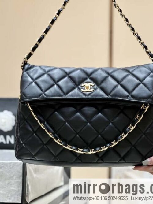CHANEL 24p maxi hobo black AS4777
