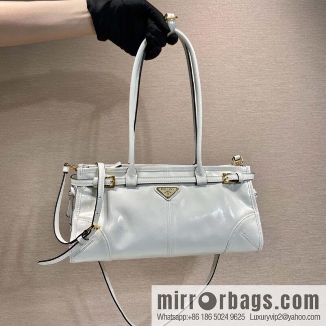 PRADA 🎉 LusSo lf oil wax leather 🎉 1BA426S 🎉🎉 white