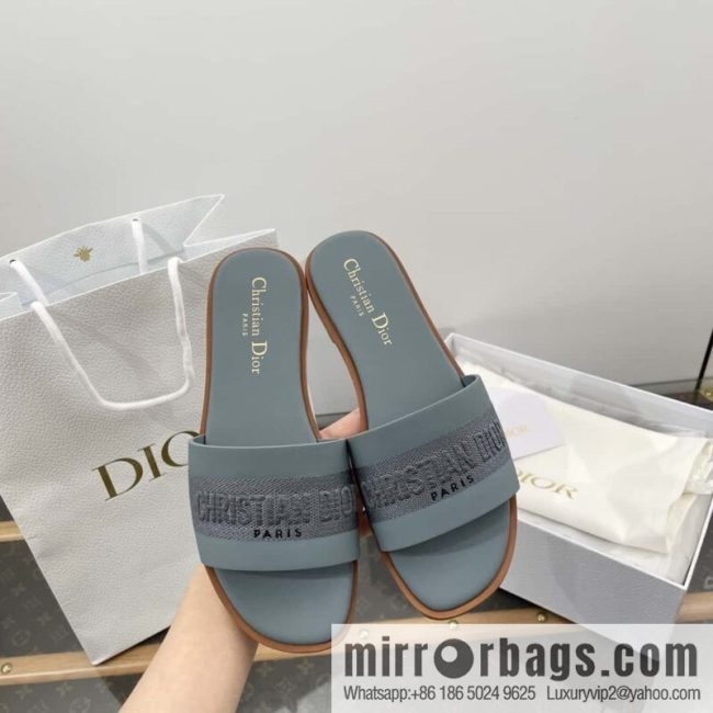 DIOR spring and summer new leather embroidered flat-bottomed slippers series