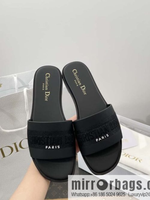 DIOR spring and summer new leather embroidered flat-bottomed slippers series