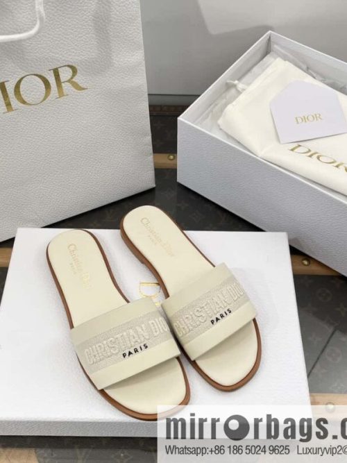 DIOR spring and summer new leather embroidered flat-bottomed slippers series