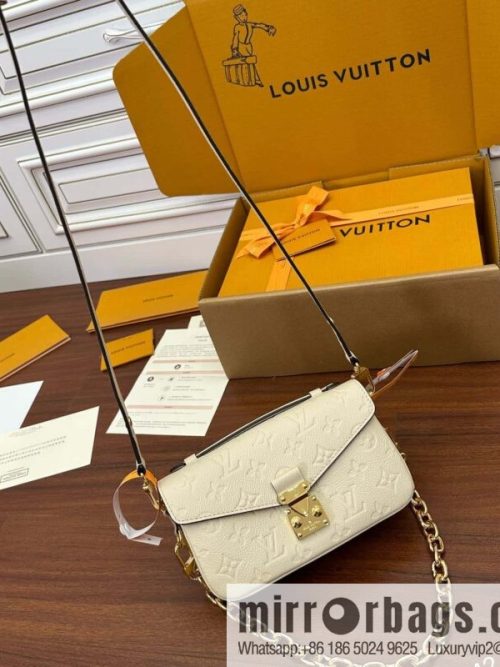 LV M22942 POCHETTE MÉTIS EAST WEST handbag
