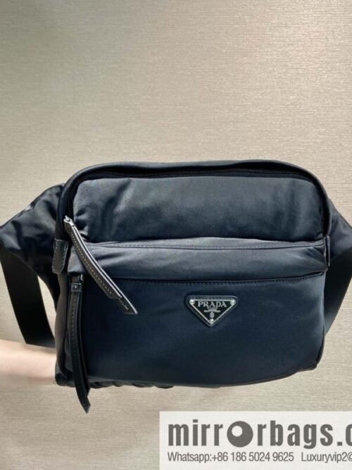 PRADA 🎉 new 🎉 2VH038B messenger bag