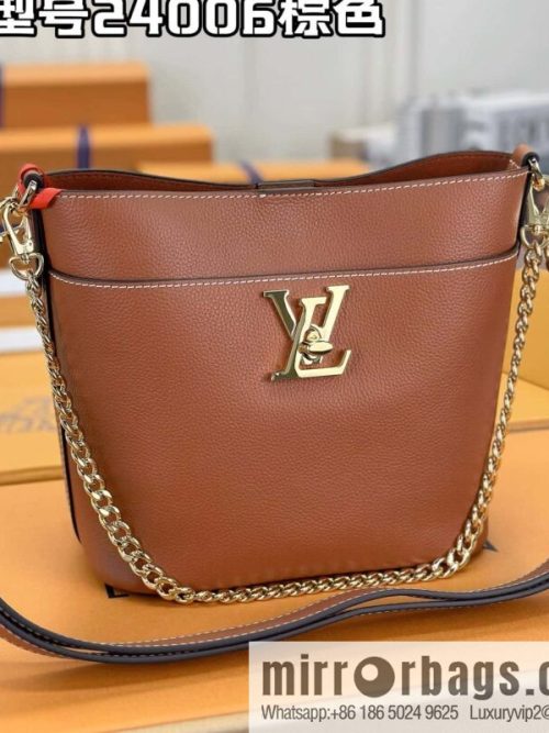 LV M24165 Lock and Walk