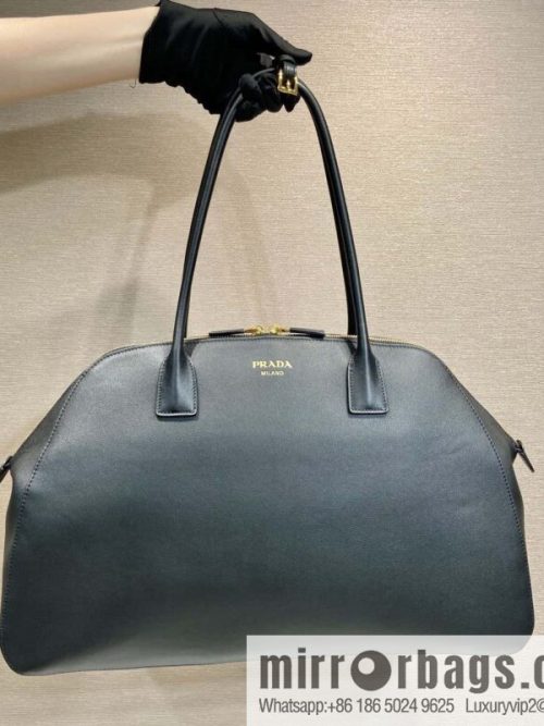 PRADA 🎉 new 🎉 1BG506 black