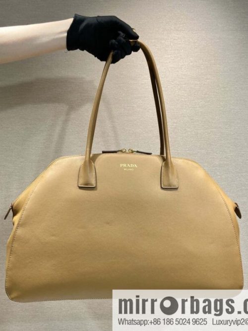 PRADA 🎉 new 🎉 1BG506 brown
