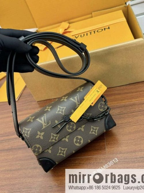 LV M83613 Steamer Wearable Wallet