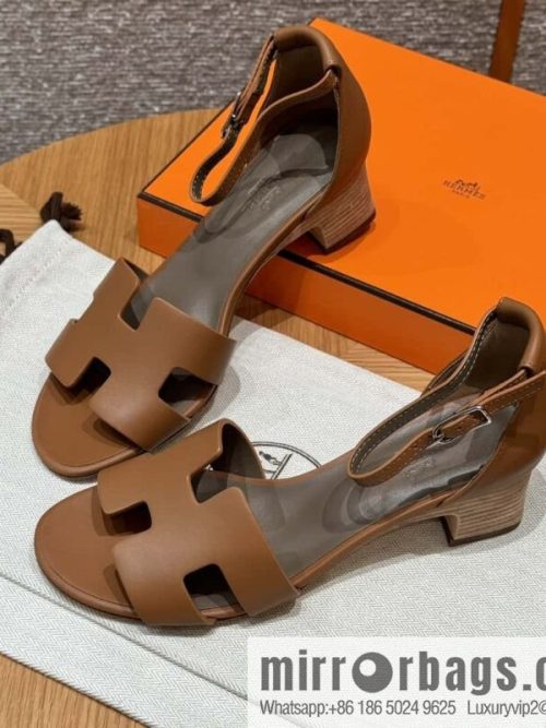 Hermès 189 strap-on sandals/Encens 50