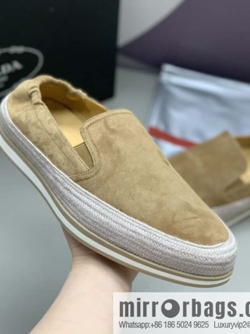 PRADA 💁🏻‍♂️ men\'s loafers