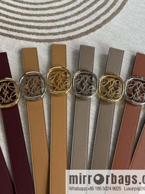 LOEWE Luo Yiwei\'s new belt smooth cow leather double-sided belt 2.8CM.