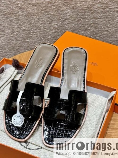 Hermès 181 Oran sandals alligator/crocodile 🐊 black/ck89/noir