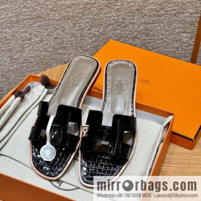 Hermès 181 Oran sandals alligator/crocodile 🐊 black/ck89/noir