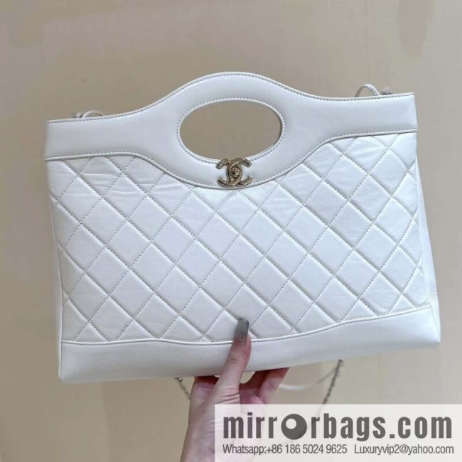 CHANEL 24S horizontal 31bag oil wax sheepskin AS4854