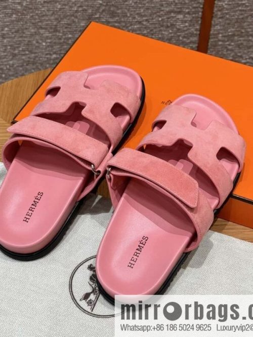 Hermès 225 CHYPRE SANDAL uncle shoes, peach pink/Peach pink