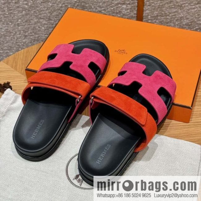 Hermès 225 CHYPRE SANDAL uncle shoes, rose red/Rose and red