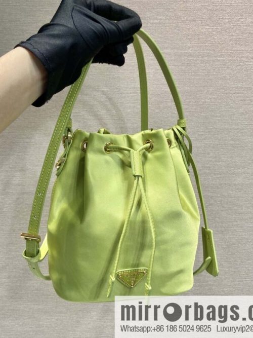 PRADA 🎉 new bucket bag 🎉 1BE067 upgraded version, green