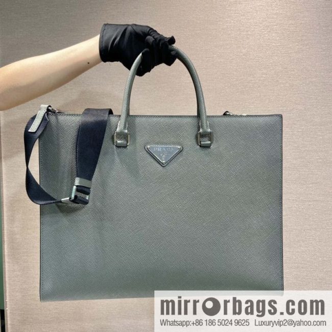 PRADA 🎉 new briefcase 🎉🎉 2VG101 new color