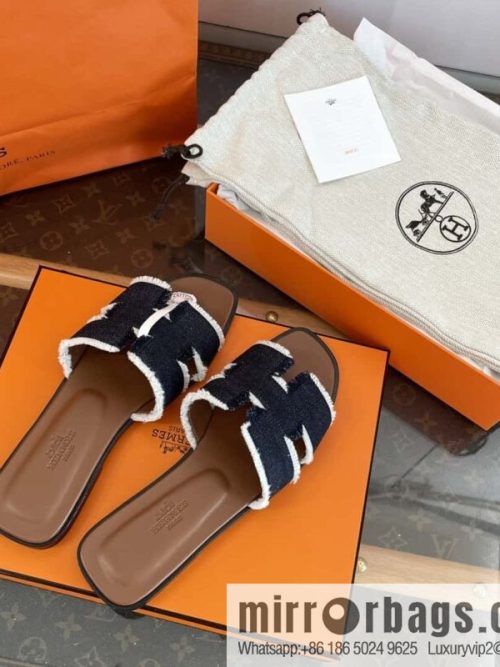 The latest denim tassel slippers from Hermès