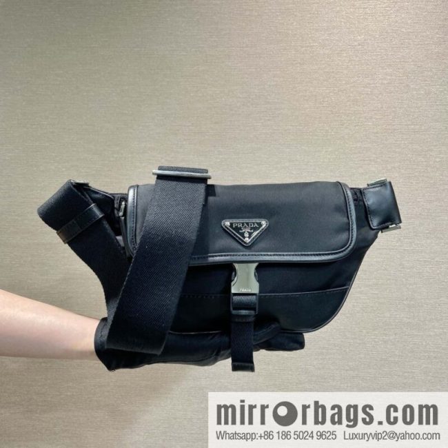 PRADA 🎉 new fanny pack 🎉 2VH176