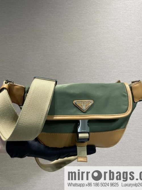 PRADA 🎉 new fanny pack 🎉 2VH176