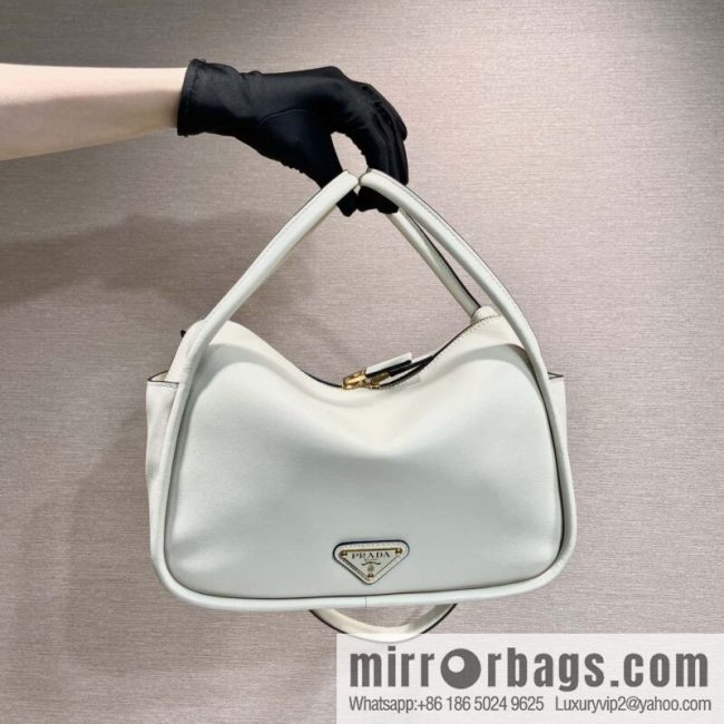 PRADA 🎉 New 🎉 1BA451 🎉🎉 White
