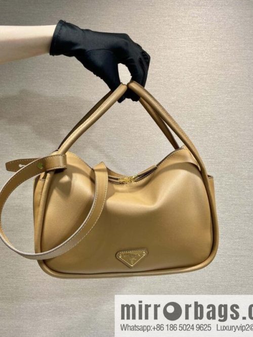 PRADA 🎉 new 🎉 1BA451 🎉🎉 brown