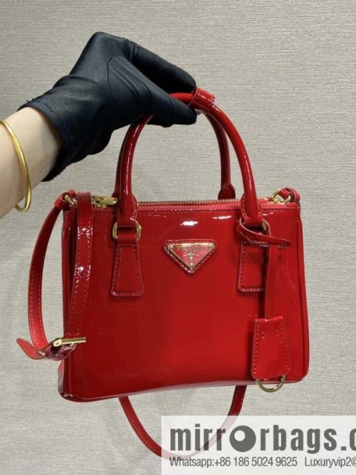 PRADA 🎉 mini killer 🎉 1BA906 patent leather 🎉🎉 red