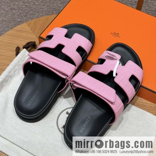 Hermès 225 CHYPRE SANDAL uncle shoes, cherry blossom powder/5P/pink crocodile/alligator🐊