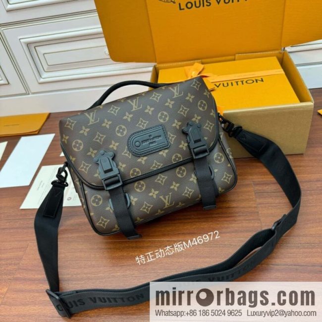 LV M46972 New LV TRAIL messenger bag for the season