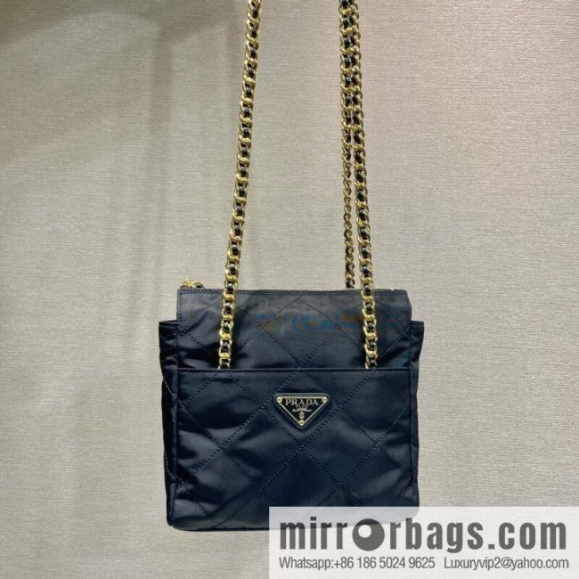 PRADA 🎉 crossbody bag 🎉🎉🎉 1BD647